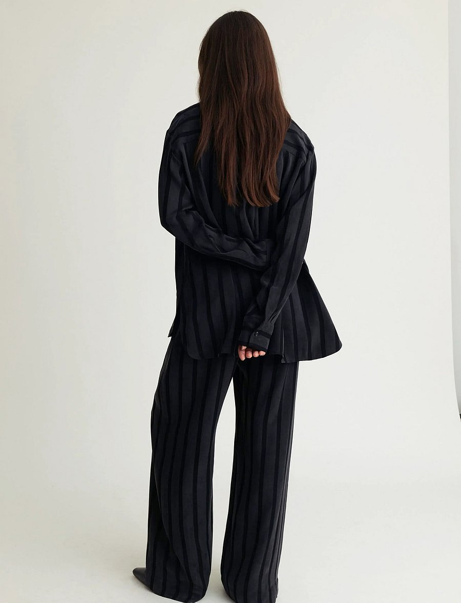 A Part Of The Art - VACANT PANTS WIDE STRIPE - hosen mit weitem bein - black stripe - 3