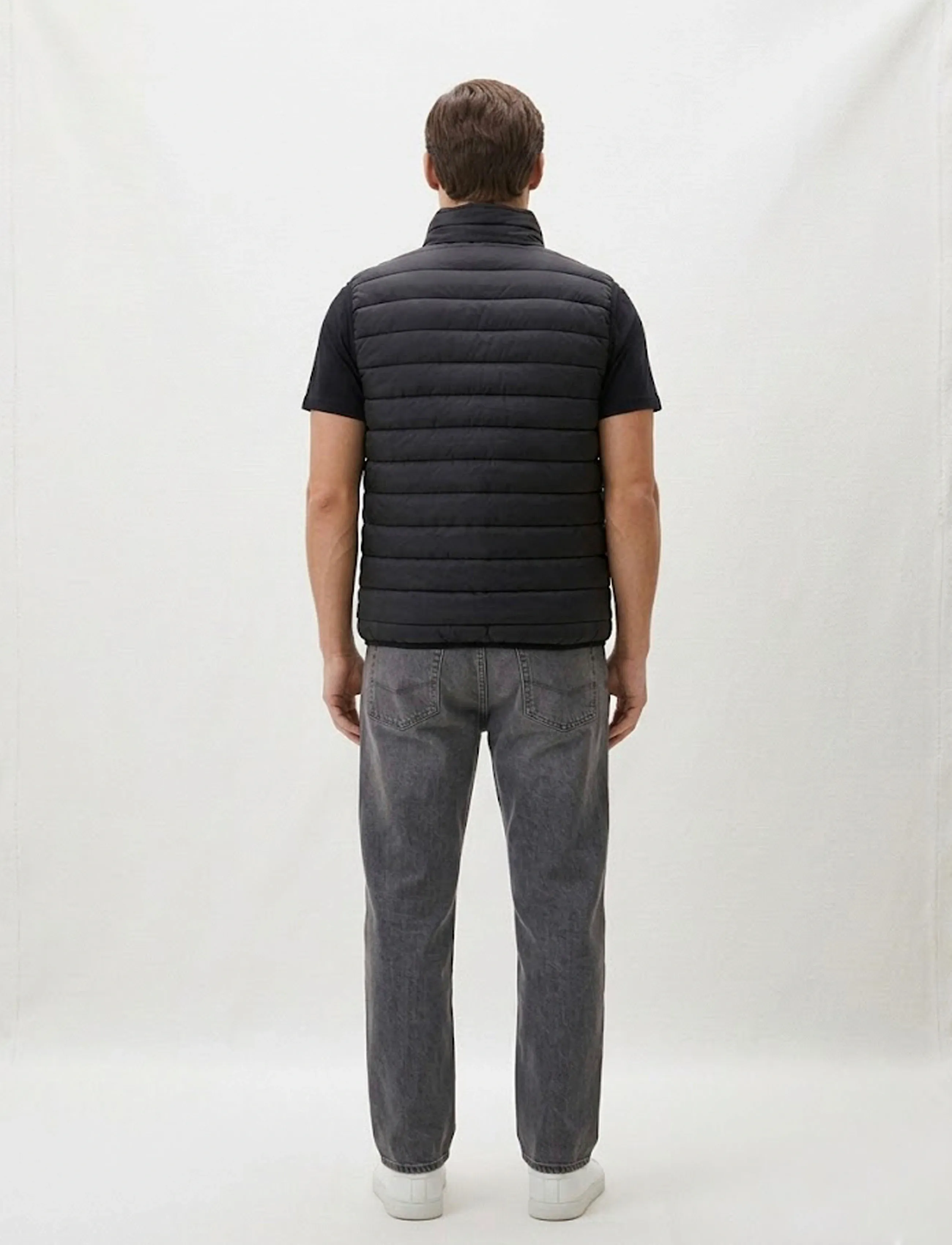 A QUESTION OF - Benn Light Down Vest - bodywarmers - black - 4