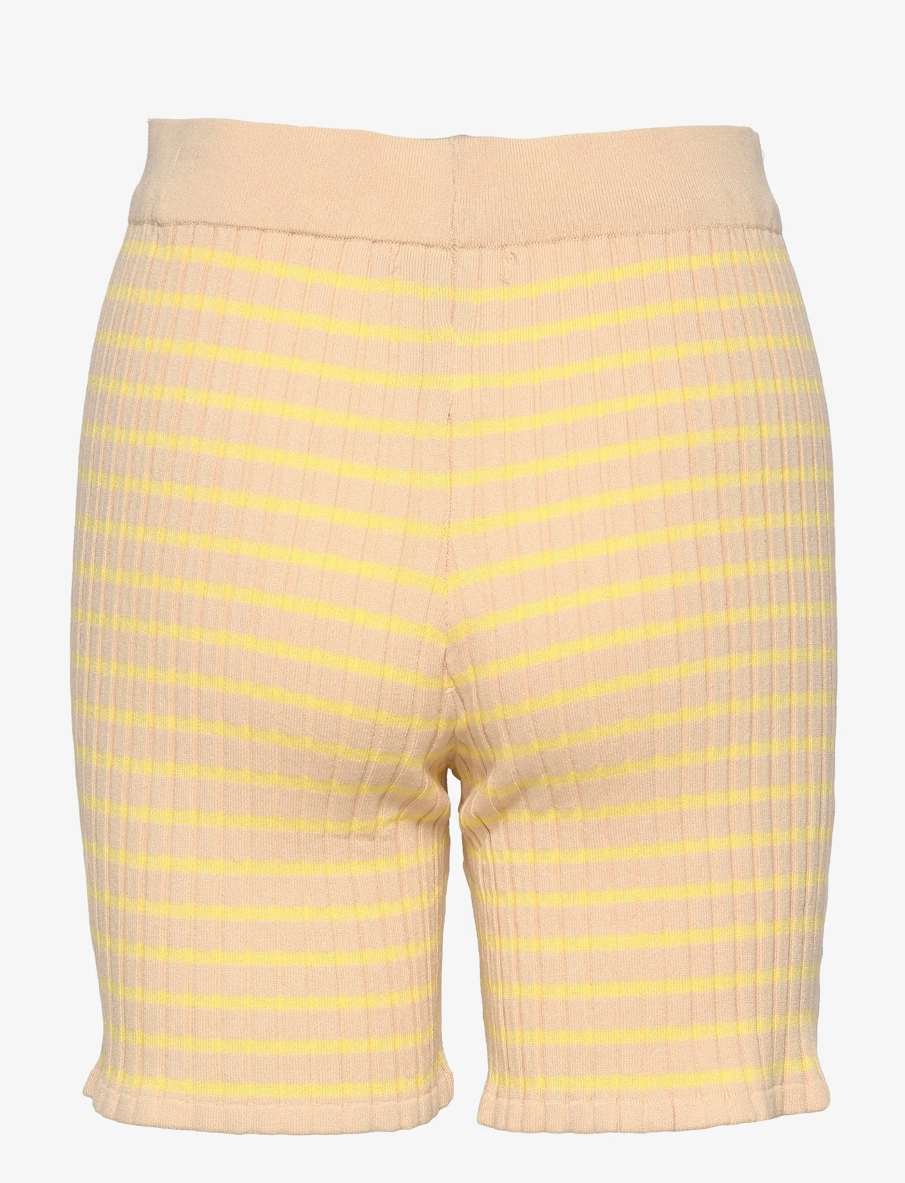 A-View - Sira shorts - kasdienio stiliaus šortai - beige/yellow - 1