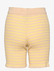A-View - Sira shorts - kasdienio stiliaus šortai - beige/yellow - 1