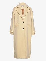 A-View - Vera coat - pitkät talvitakit - yellow - 0