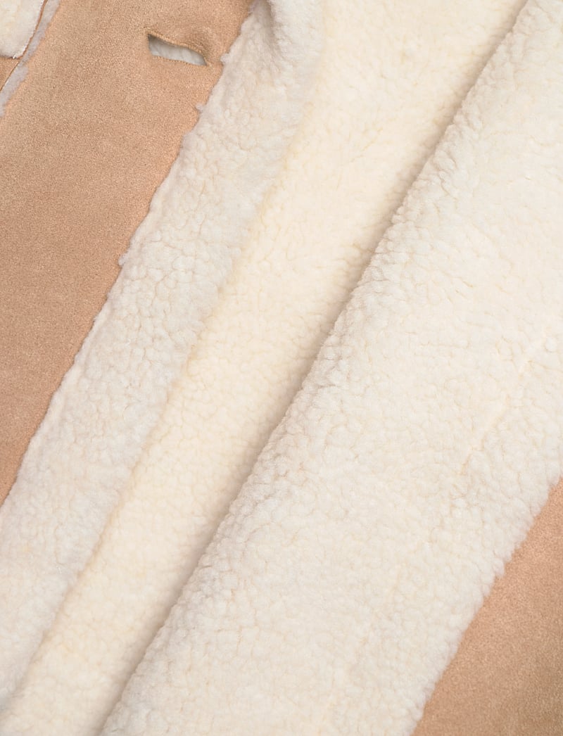 A-View - Uria Short Jacket - kunstpelz - camel - 4