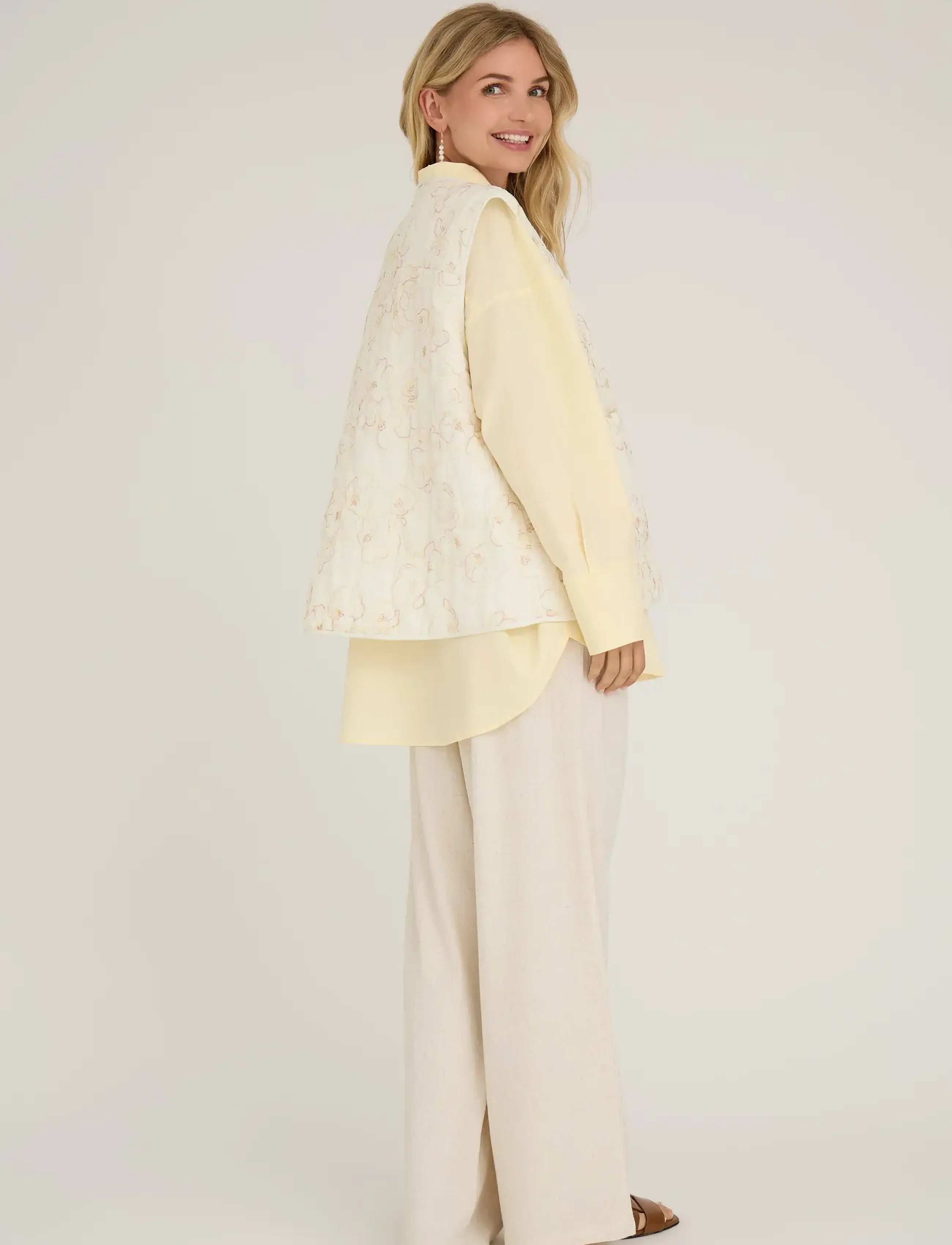 A-View - Kammy embrodery vest - frühlingsjacken - sand/white - 4