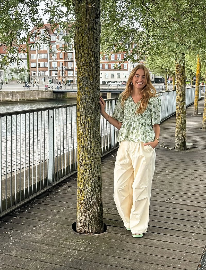 A-View - Carma cargo pants - cargobukser - sand - 0