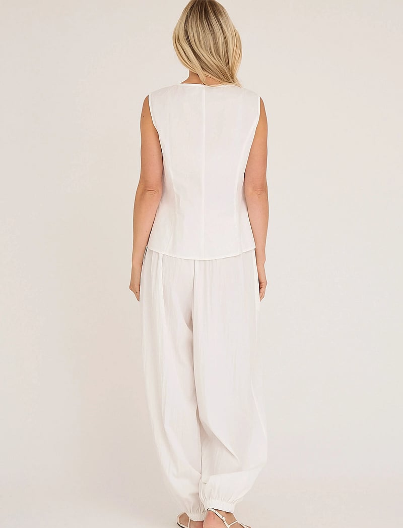 A-View - Alucy vest - Ärmellose tops - white - 3