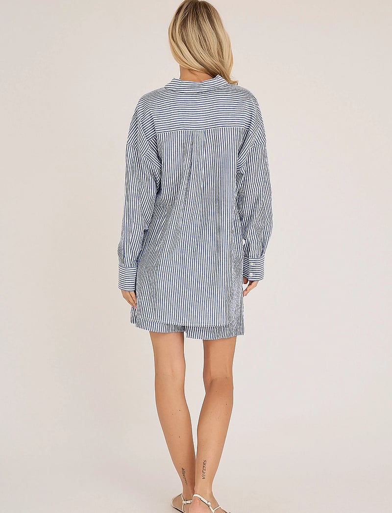 A-View - Sonja new shorts - casual shorts - navy/white - 3