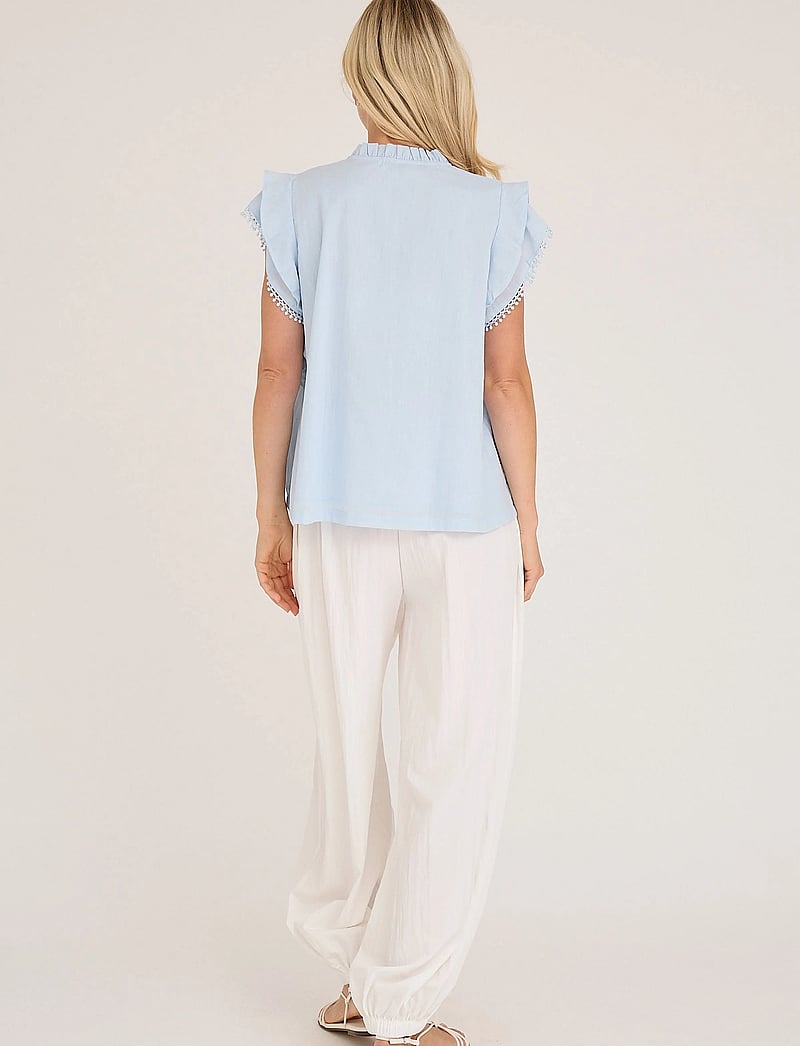 A-View - Avery top - kortærmede bluser - light blue - 3