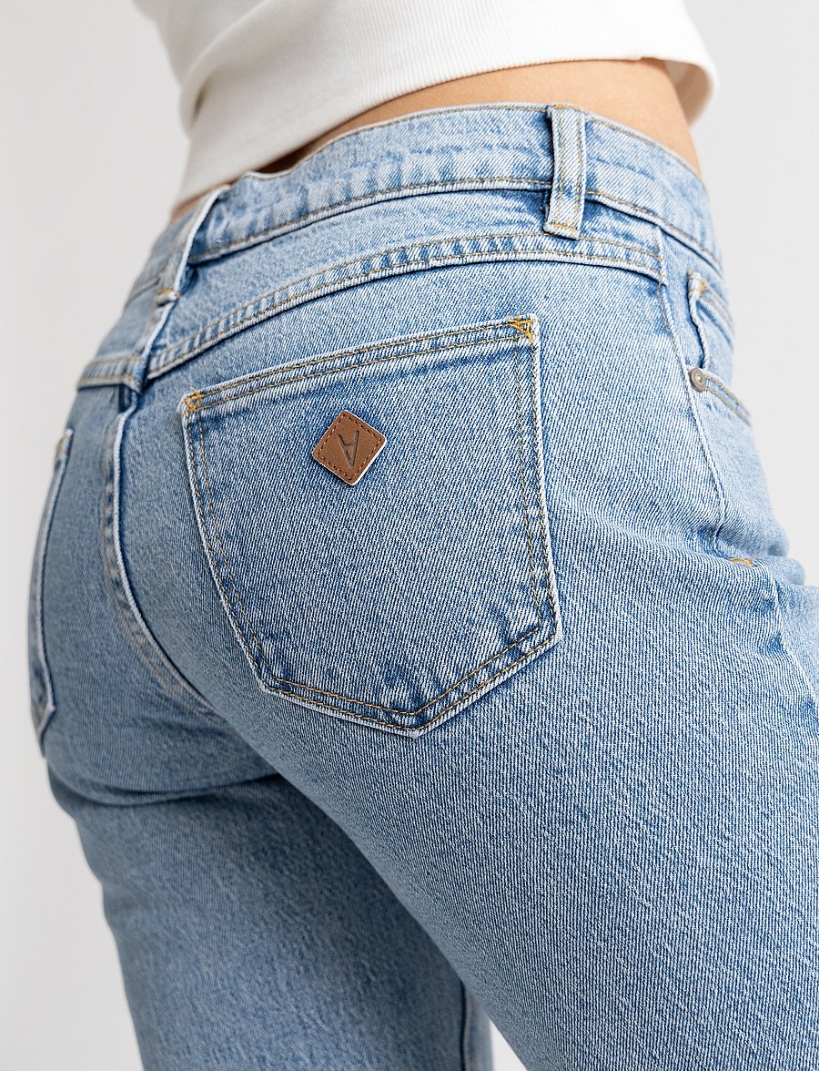 ABRAND - A 99 LOW BOOT ARIANE - utsvängda jeans - blue - 4