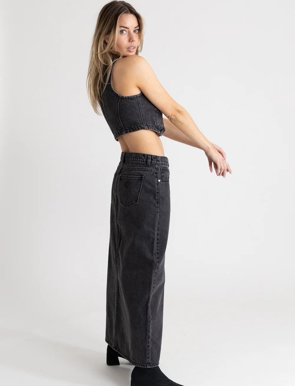 ABRAND - A 99 LOW MAXI SKIRT CHLOE - jeansröcke - black - 3