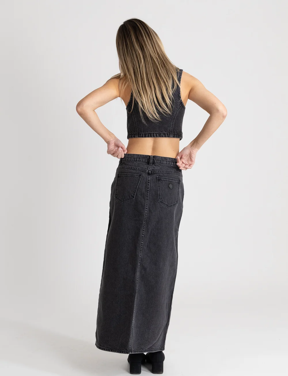 ABRAND - A 99 LOW MAXI SKIRT CHLOE - jeansröcke - black - 4
