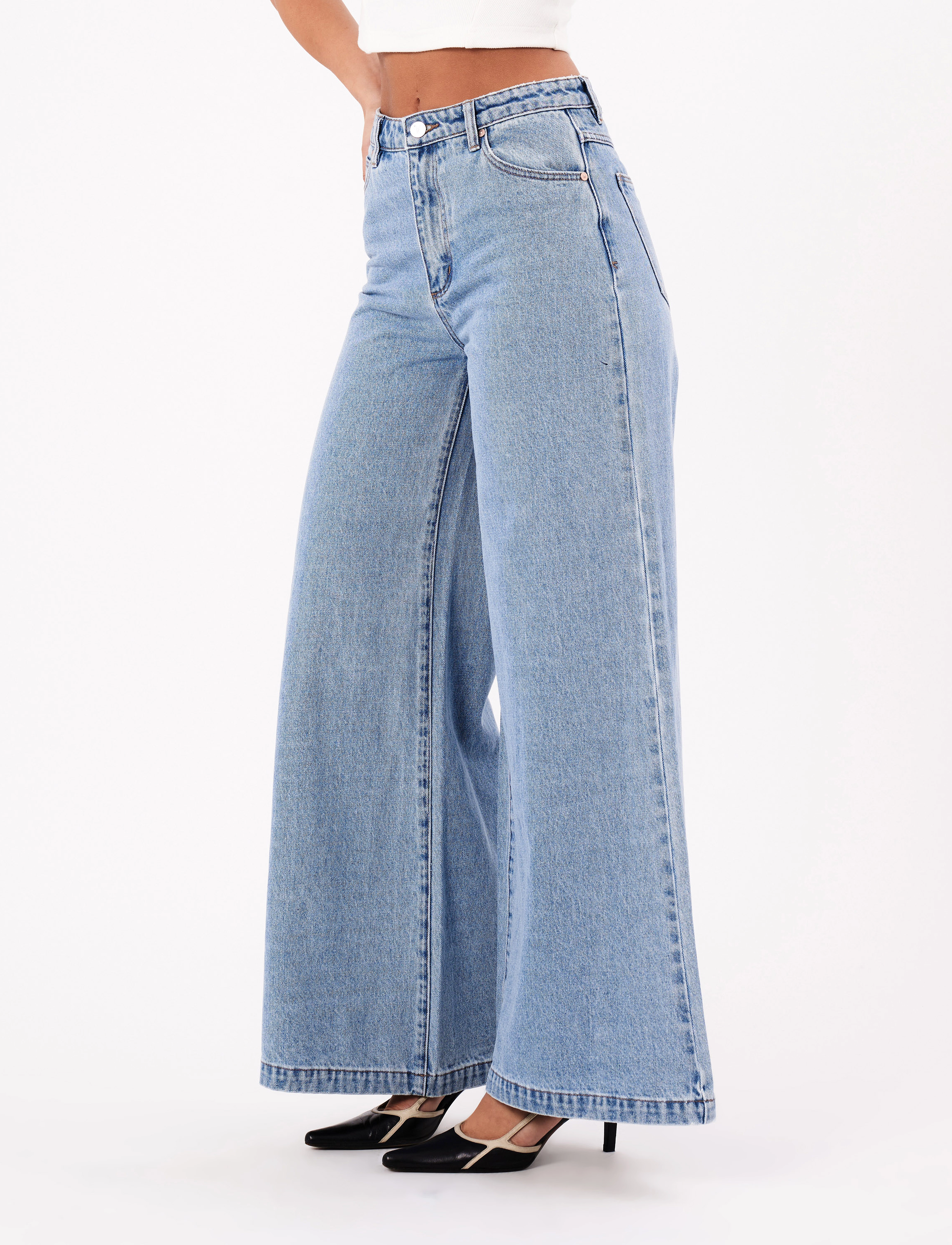 ABRAND - 94 SUPER WIDE LORETTA LIGHT BLUE - brede jeans - blue - 4