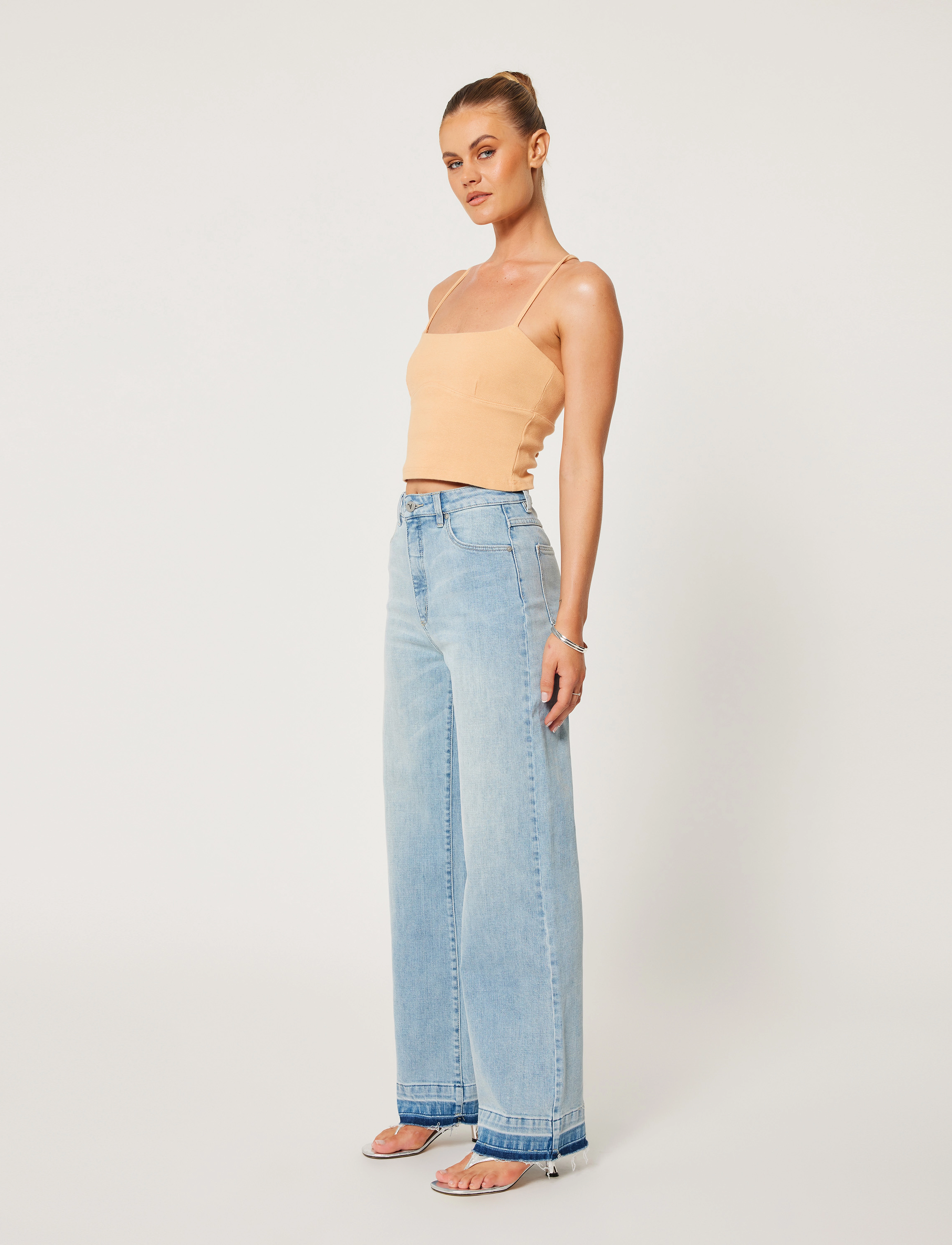 ABRAND - 94 HIGH WIDE ANDIE TINT LIGHT BLUE - hosen mit weitem bein - blue - 3