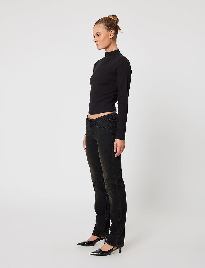 ABRAND - 99 LOW STRAIGHT BLAKE TINT BLACK - sirge säärega teksad - black - 3