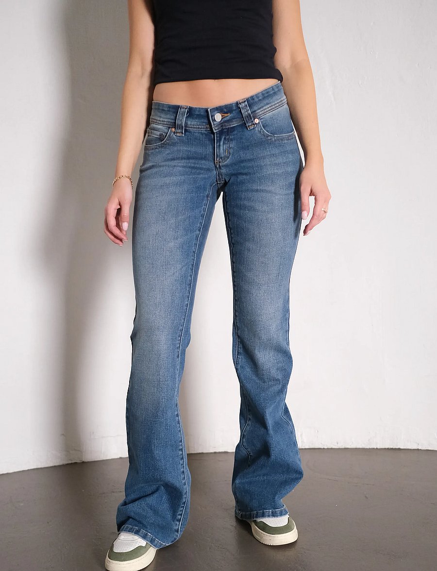 ABRAND - 00 SUPER LOW KICK TALL PETRA MID VINTAGE INDIGO - schlaghosen - blue - 0