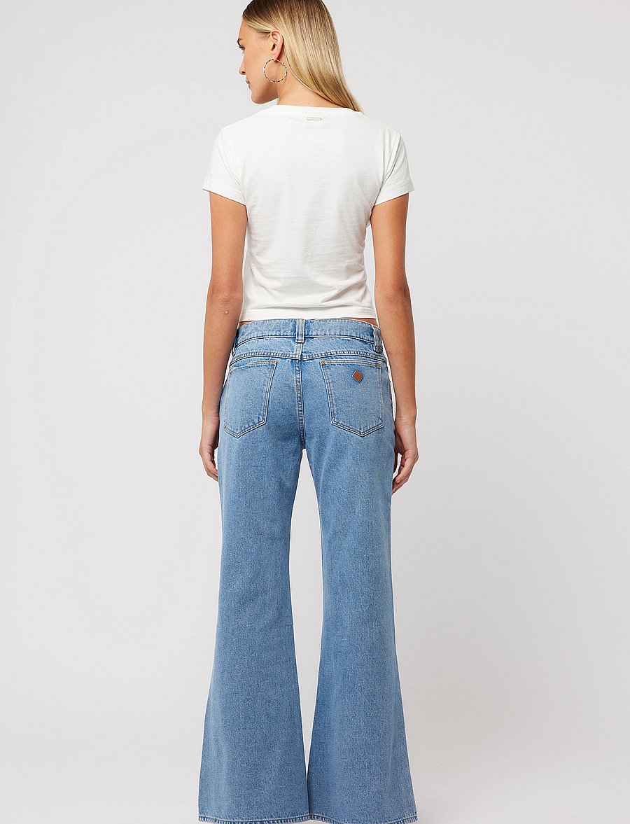 ABRAND - 99 LOW BAGGY FLARE GIGI MID BLUE - flared jeans - blue - 4