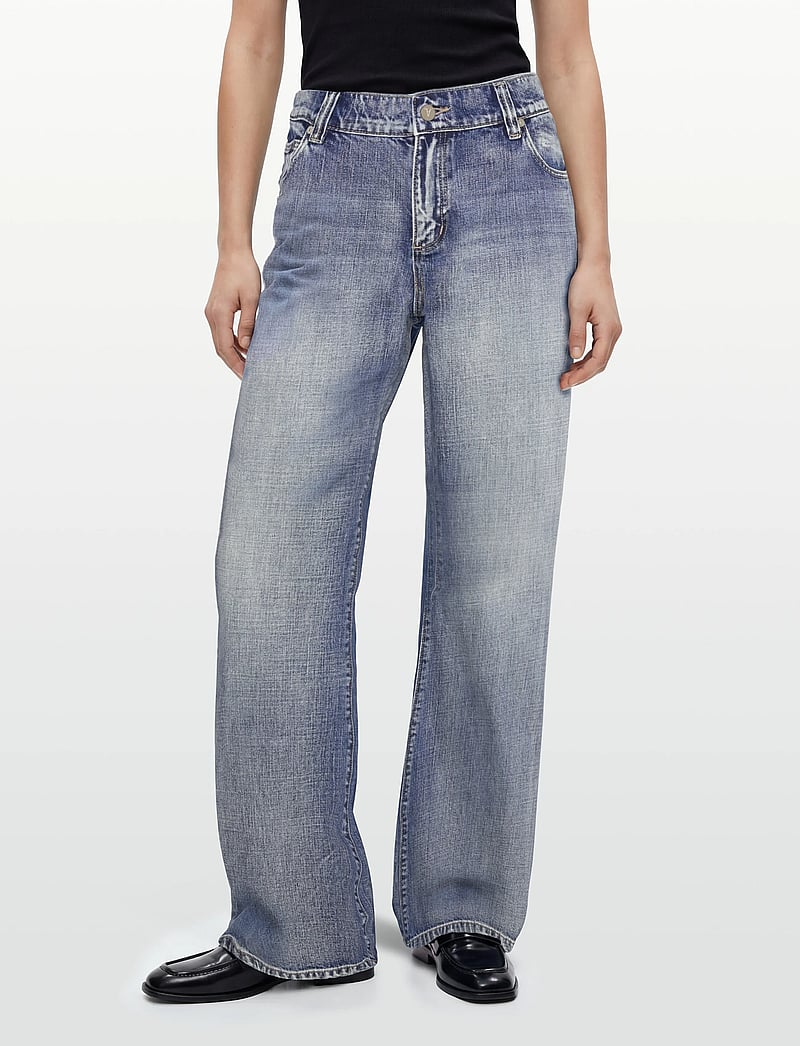 ABRAND - 99 LOW BAGGY FLARE TALL KEIRA MID VINTAGE BLUE - jeans évasés - blue - 3