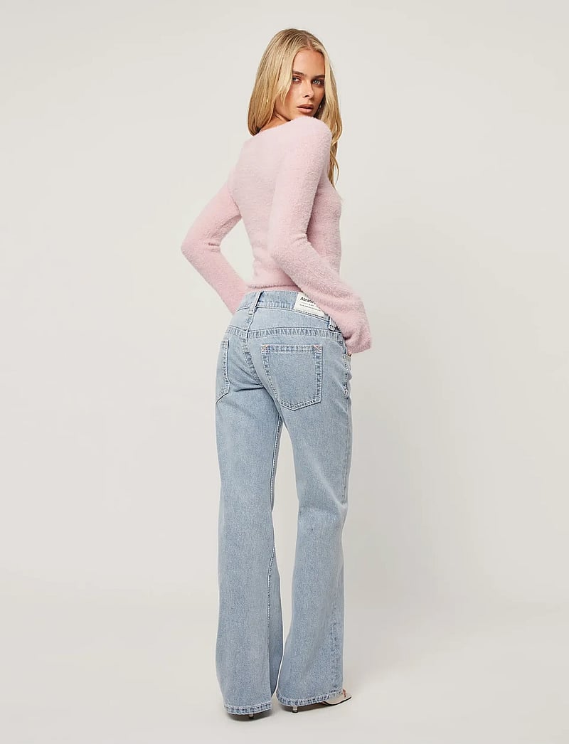 ABRAND - 00 SUPER LOW FLARE AVRILAVRIL - alt eriti laia säärega teksad - blue - 3