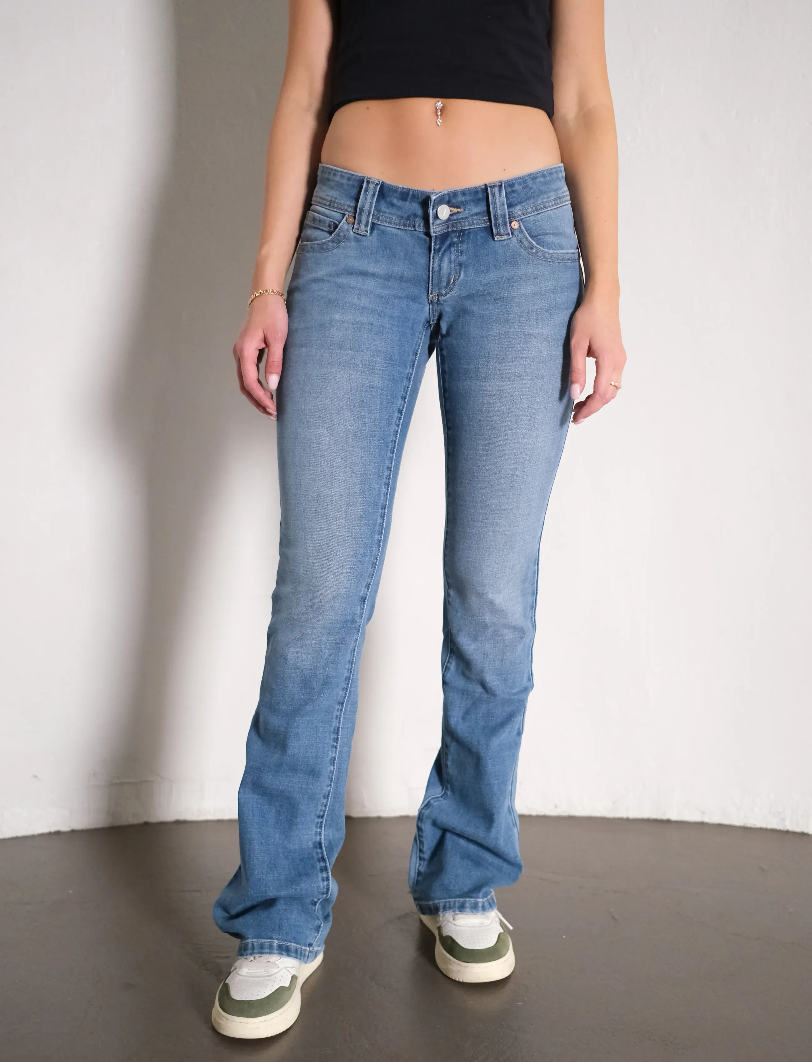 ABRAND 00 Super Low Kick Tall Shannonshannon, Kvinder, Super Lavtaljede Kick Flare Jeans, Blå, Str: 24