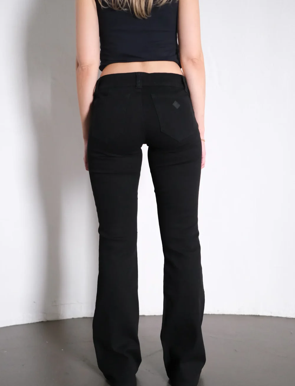 ABRAND - 00 SUPER LOW KICK TALL NELLIE BLACK - bootcut jeans - black - 4