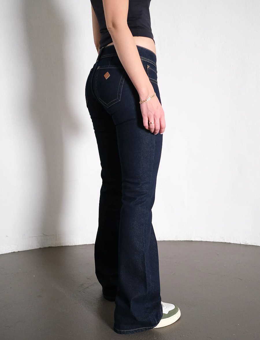 ABRAND - 00 SUPER LOW KICK TALL RICHIE RINSE DENIM - utsvängda jeans - blue - 4