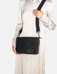 Adax - Pixie shoulder bag Pippa - festkläder till outletpriser - black - 5