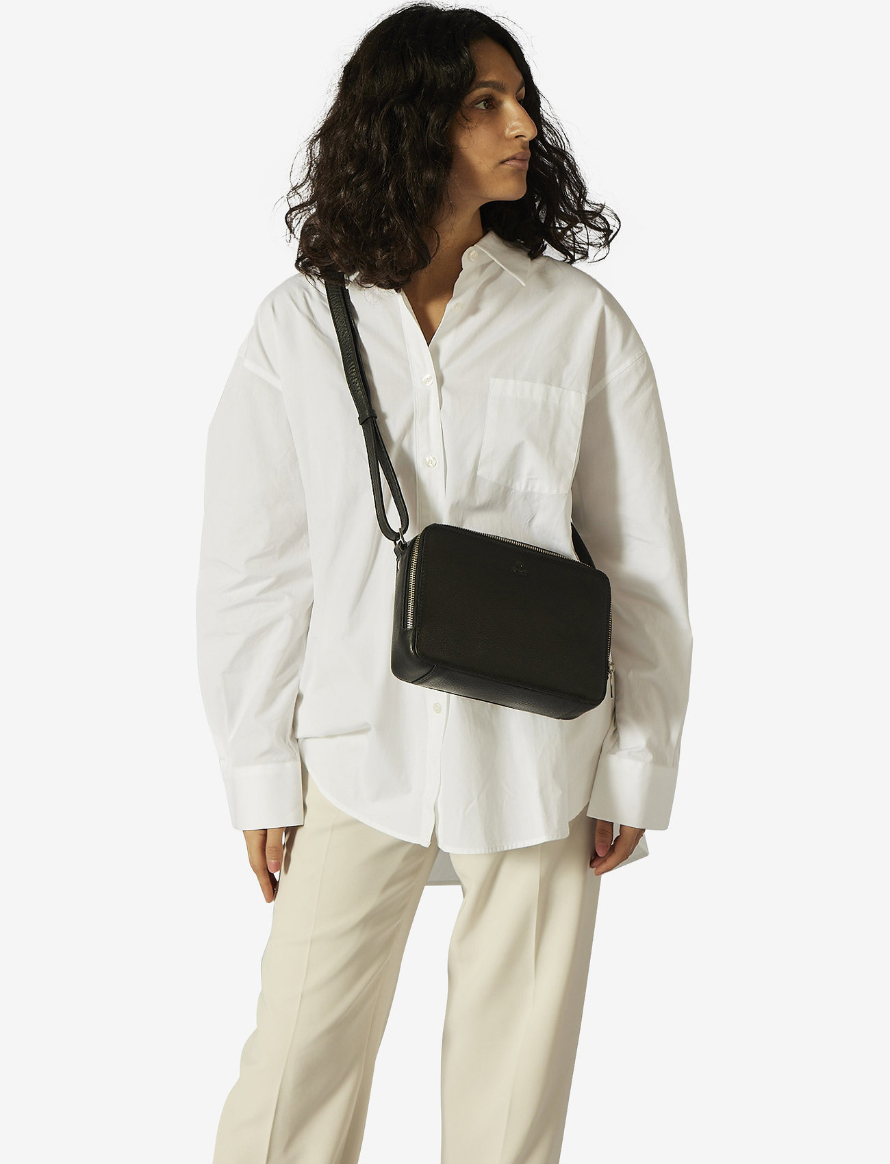 Adax - Cormorano shoulder bag Tereza - festkläder till outletpriser - black - 1