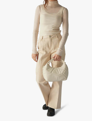 Adax - Amalfi shoulder bag Lily - festkläder till outletpriser - cream - 6