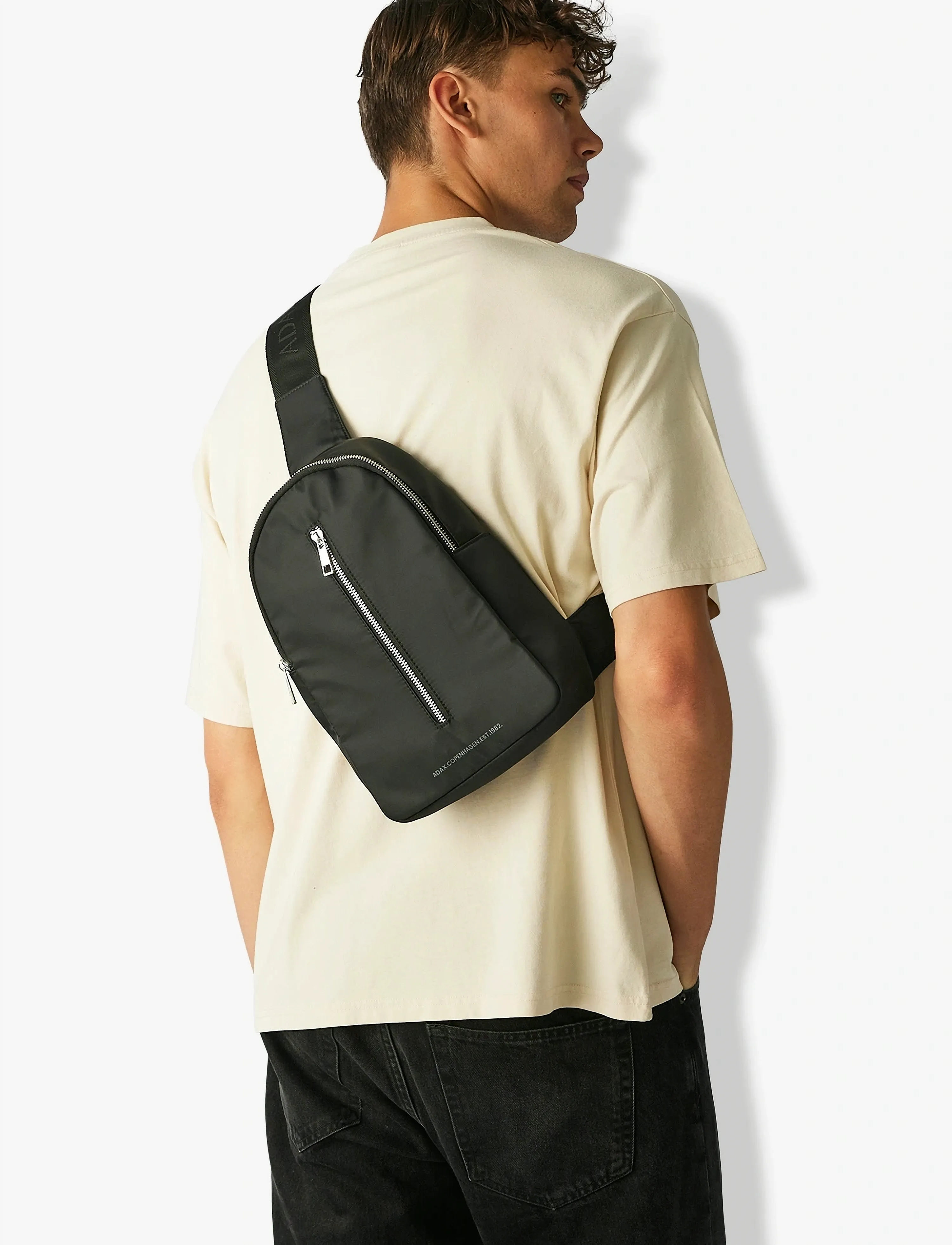 Adax Novara Sling Bag Tiger, Mænd, Sling Bag, Sort, Str: ONE SIZE