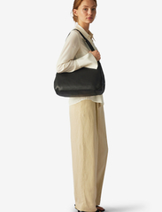 Adax - Larissa shoulder bag Grace - vakarėlių drabužiai išparduotuvių kainomis - black - 4