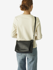 Adax - Larissa shoulder bag Caroline - birthday gifts - black - 5