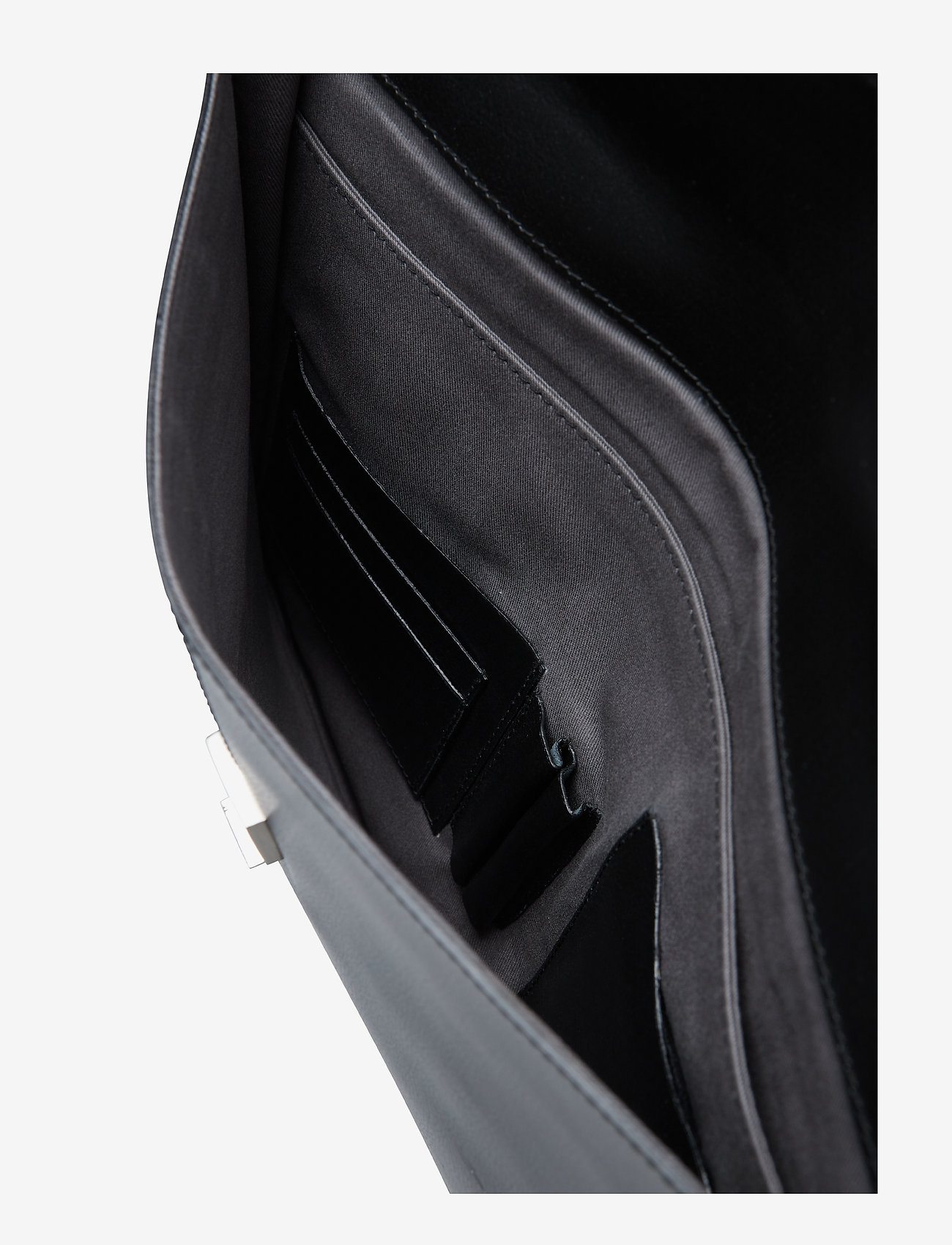 Adax - Denver portfolio Tue - black - 5