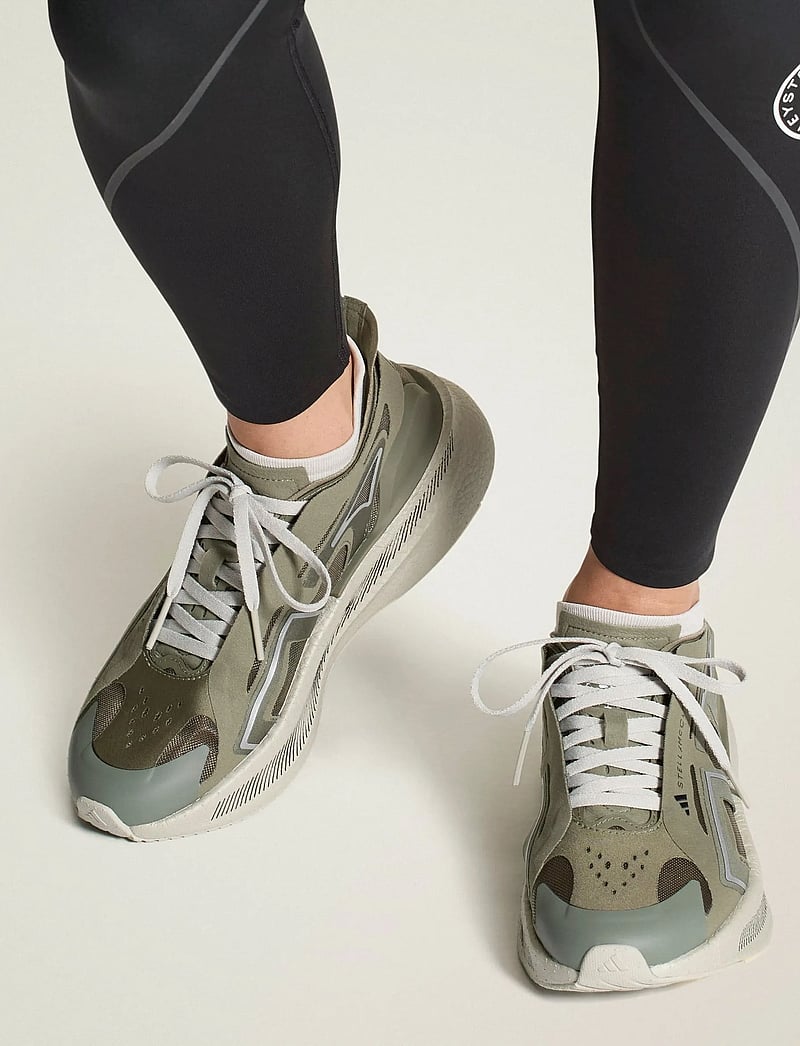 adidas by Stella McCartney Asmc Ultraboost (ADIIE8771