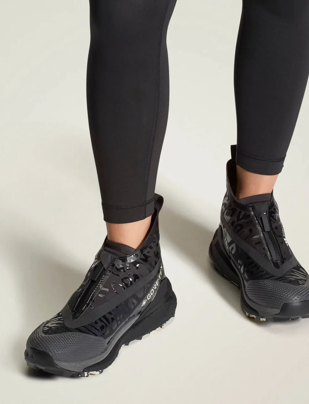 adidas by Stella McCartney - aSMCxTERREX FREE HIKER GTX AOP - wanderschuhe - cblack/utiblk/almmil - 0