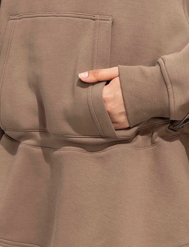 adidas by Stella McCartney - aSMC PEPLUM HD - kapuutsiga dressipluusid - brnmos - 3