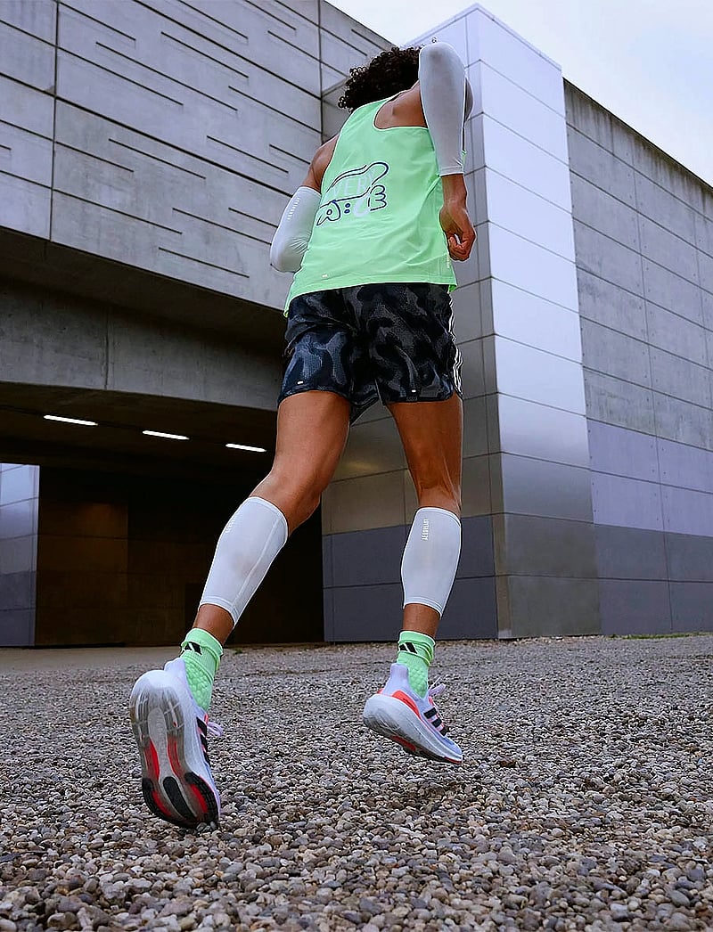 adidas Equipment - Aeroready Compres Calf Sleeves - kompressionsskaft för vaden - white - 0