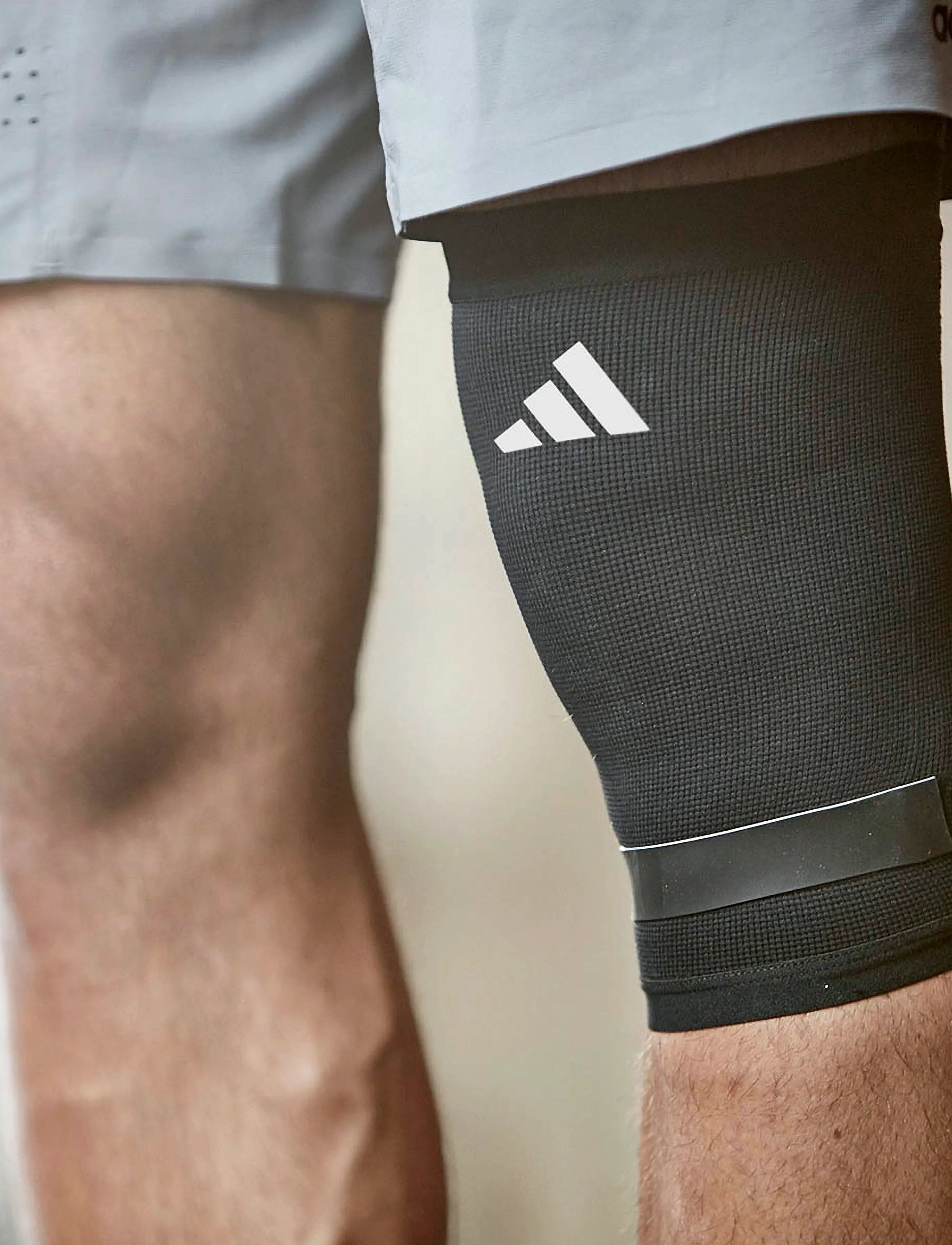 adidas Equipment Performance Knee Support, S, Multi/patterned, Sport Braces & Supports > Sport Knee Support, Herre