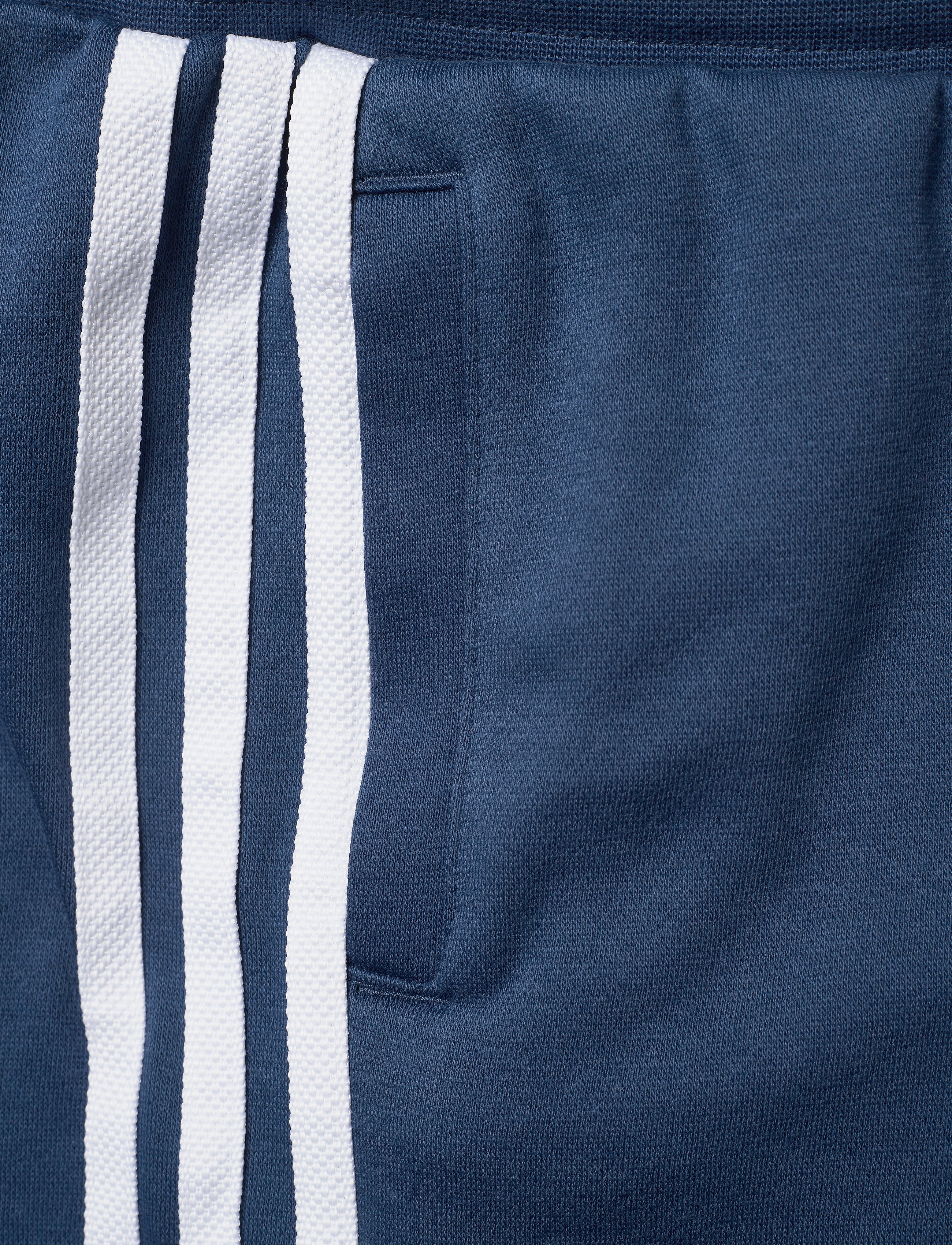 adidas Originals - FLEECE SHORTS - nmarin/white - 4