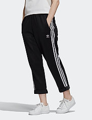 adidas Originals - Primeblue Relaxed Boyfriend Pants W - sweatpants - black - 4