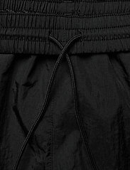 adidas Originals - Adicolor Classics 3-Stripes Shorts W - de laveste prisene - black - 2