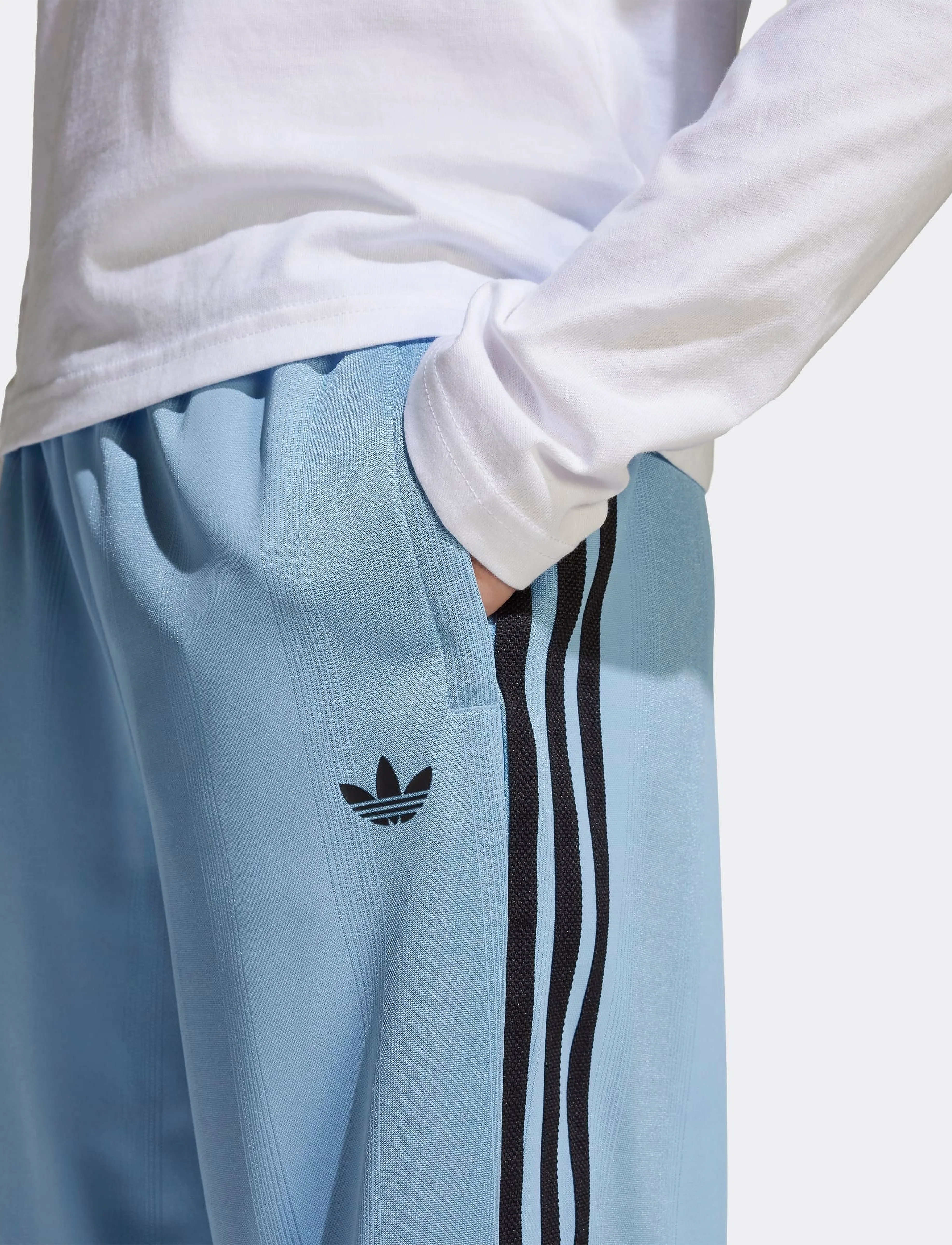 adidas Originals - SHORTS - ashblu/black - 4