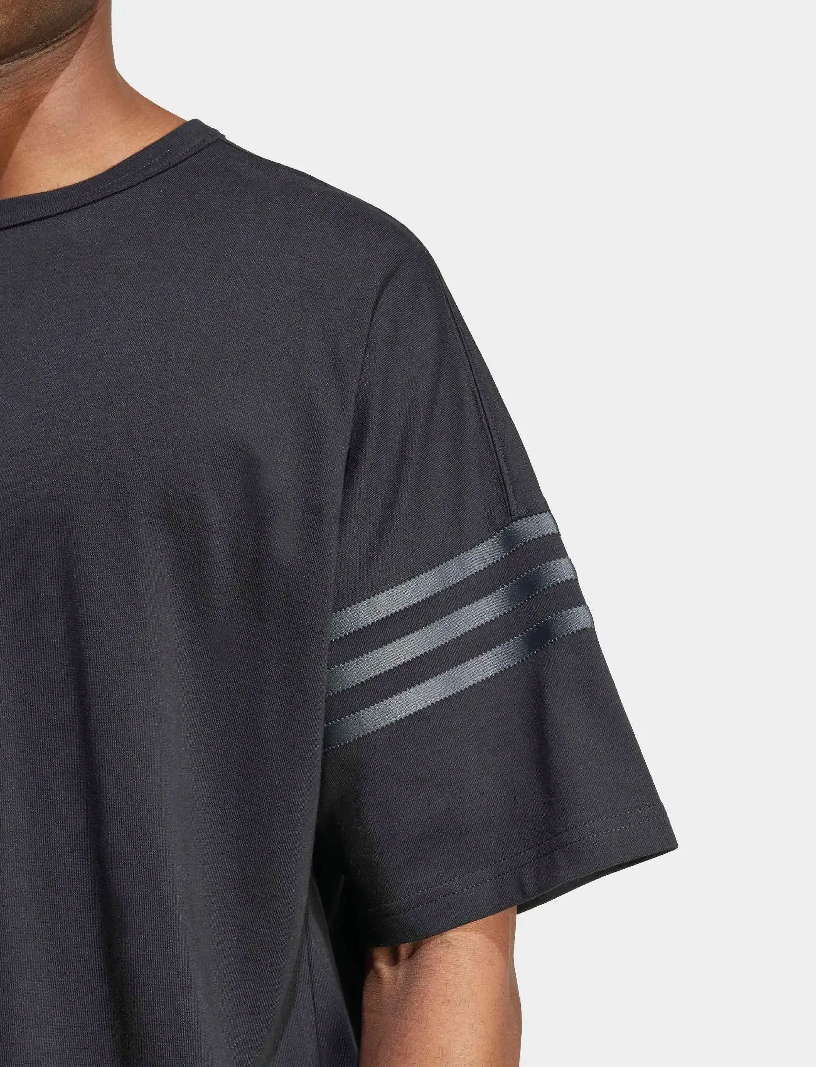 adidas Originals - NEU C TEE - t-shirts - black/carbon - 2