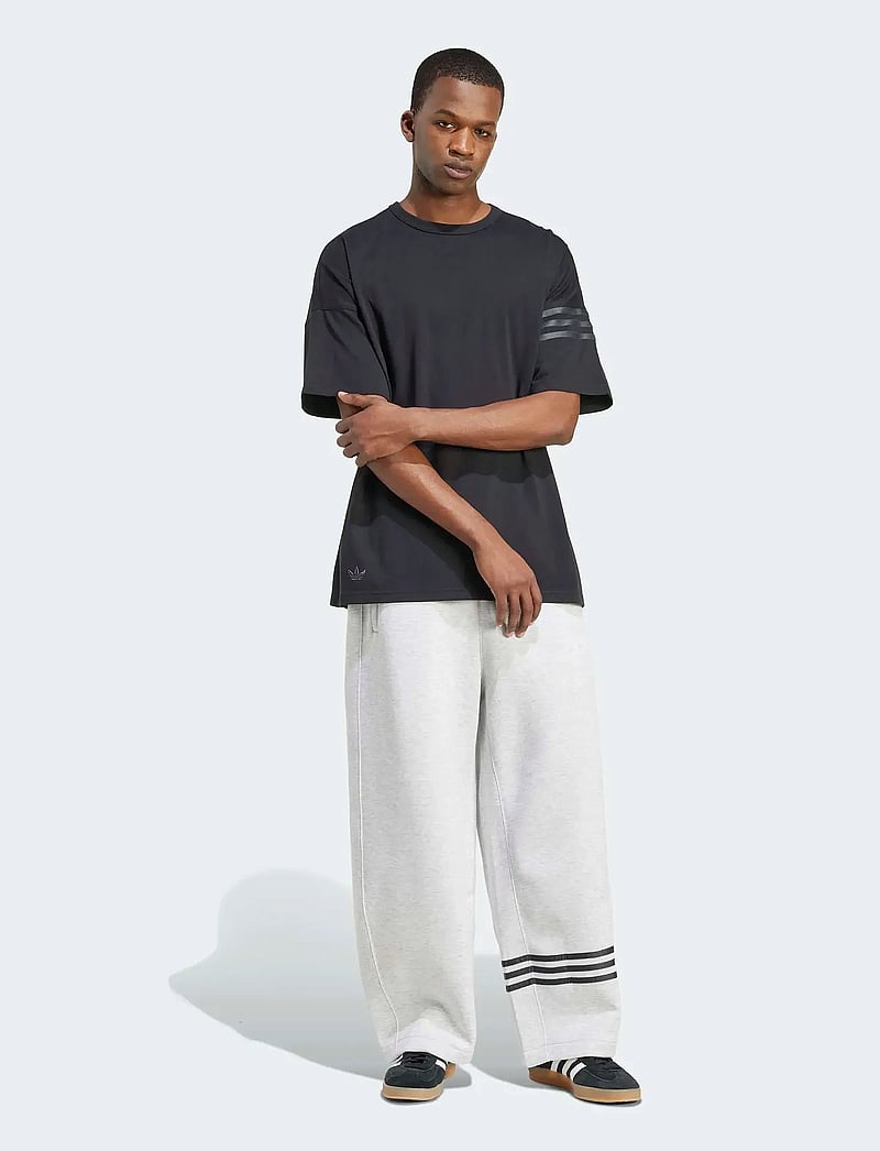 adidas Originals - NEU C TEE - t-shirts - black/carbon - 4