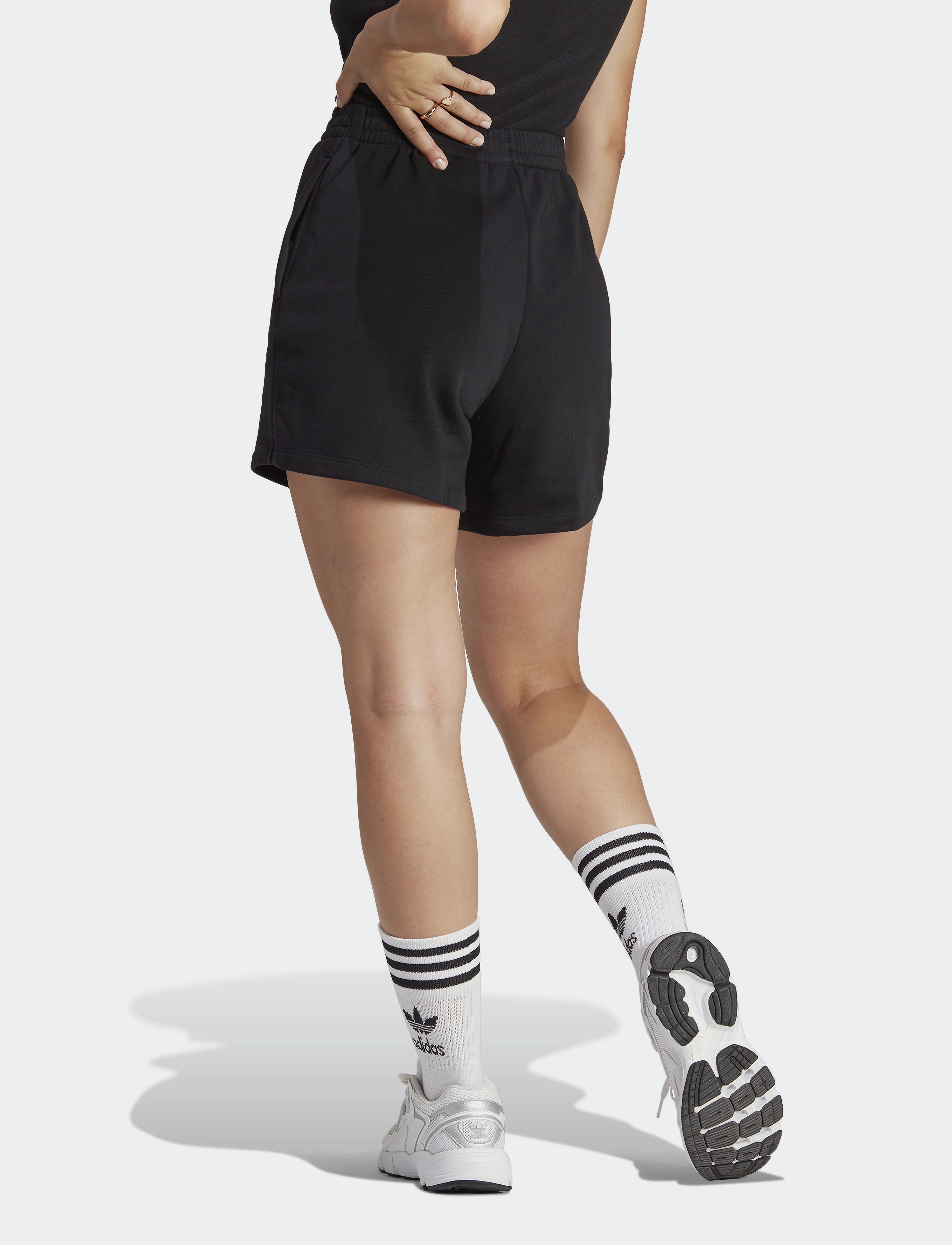 adidas Originals - SHORTS - black - 3