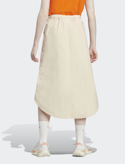 adidas Originals - adidas Adventure Skirt - kjolar - sanstr - 3