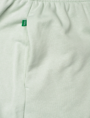 adidas Originals - Essentials+ Made with Hemp Shorts - sweatshorts - lingrn - 4