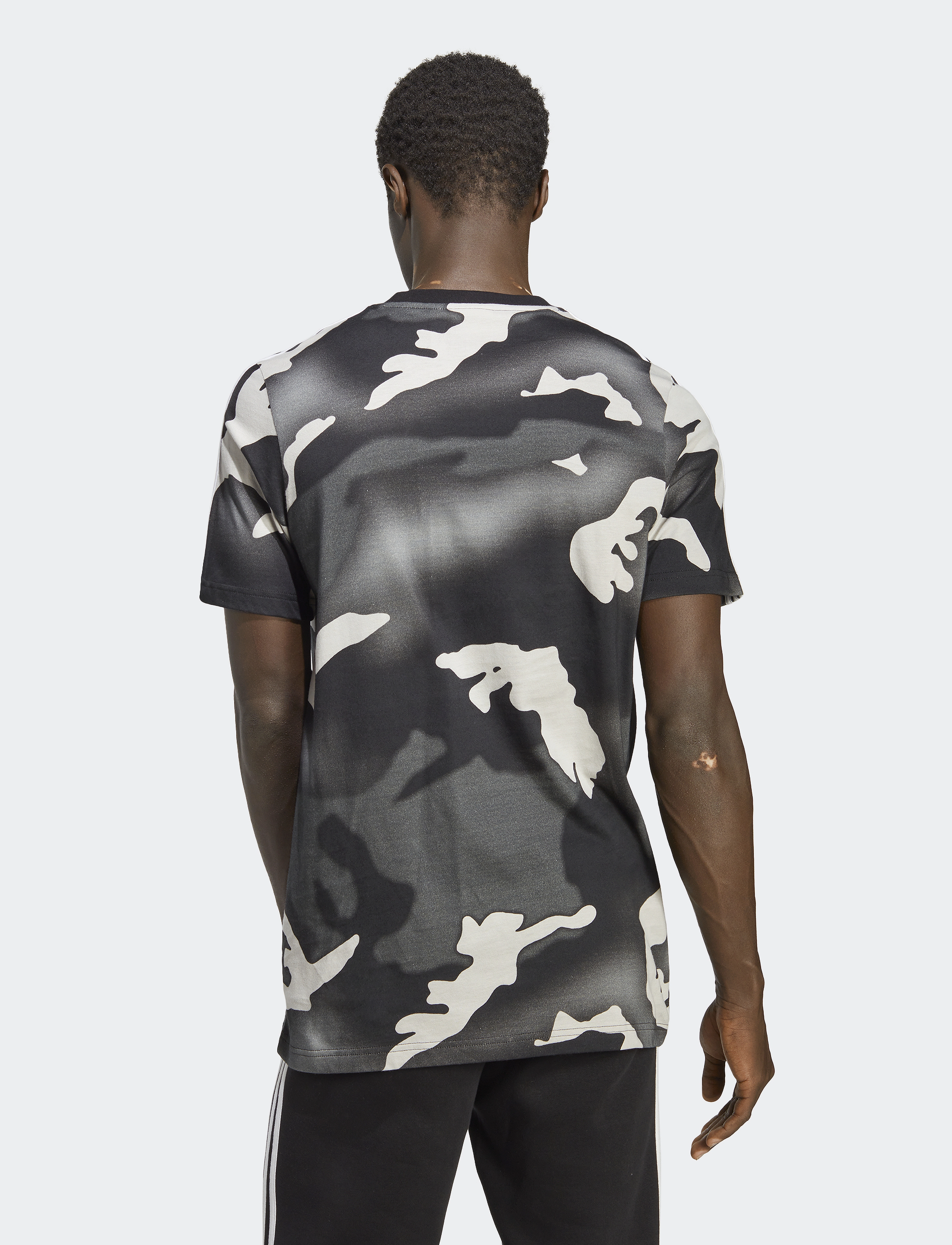 adidas Originals - Graphics Camo Allover Print T-Shirt - black - 5