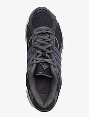 adidas Originals - RESPONSE CL W - chunky sneakers - cblack/grefiv/carbon - 3
