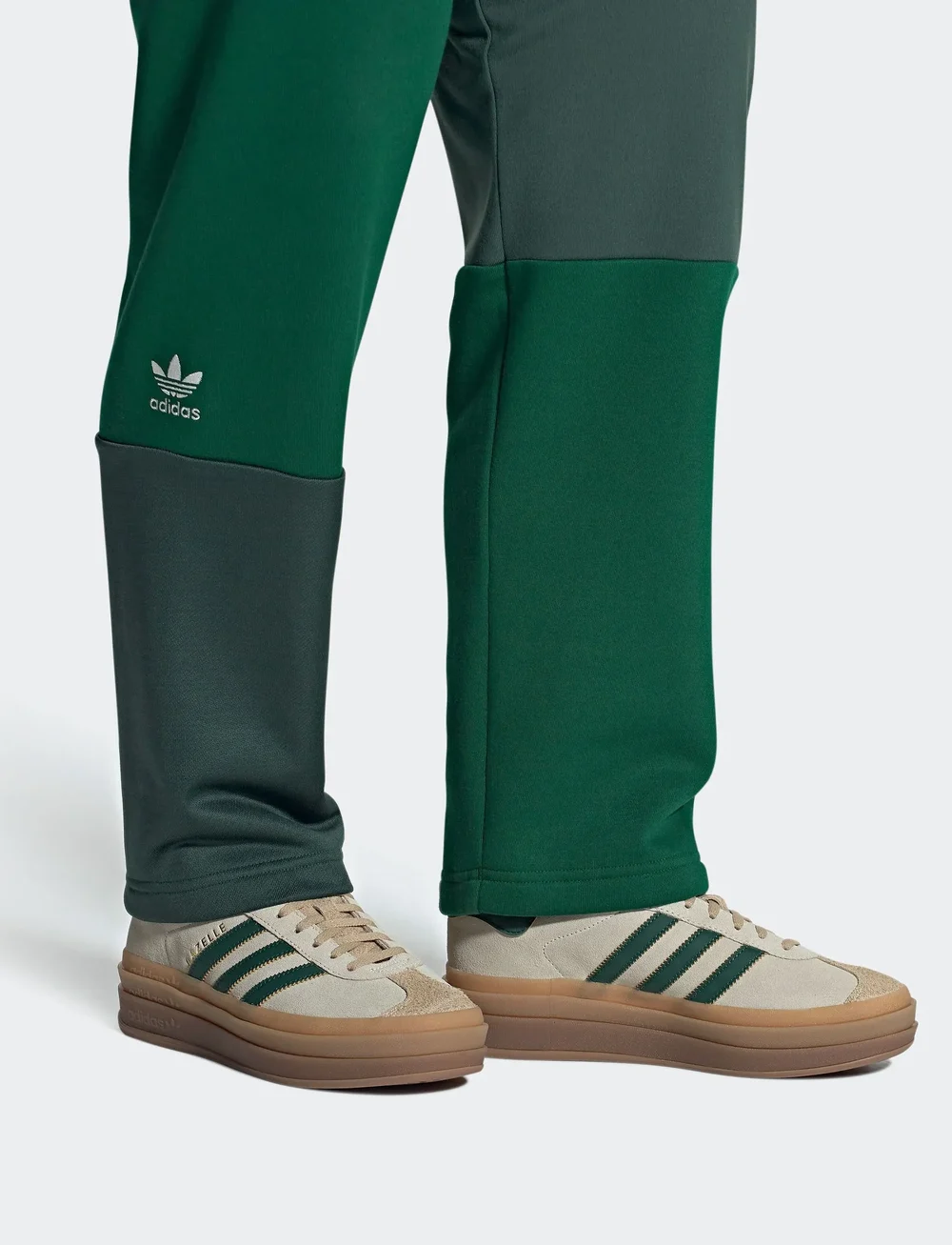 adidas Originals - GAZELLE BOLD W - sporta apavi ar zemu augšdaļu - cwhite/cgreen/magbei - 0