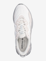 adidas Originals - OZWEEGO - sportiska stila apavi ar pazeminātu potītes daļu - ftwwht/crywht/gretwo - 3