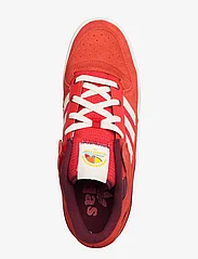adidas Originals - FORUM LOW CL - laag sneakers - red/owhite/gum3 - 3